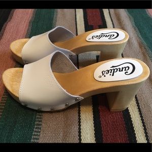 VINTAGE 90s CANDIES ‘DEMI’ HEEL MULES 7.5